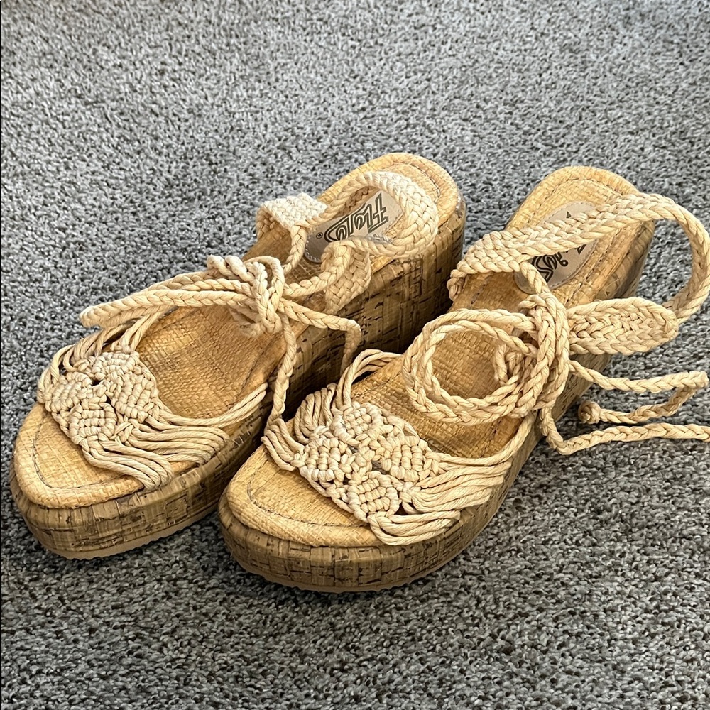 Flojos Cream Woven Platform Sandals